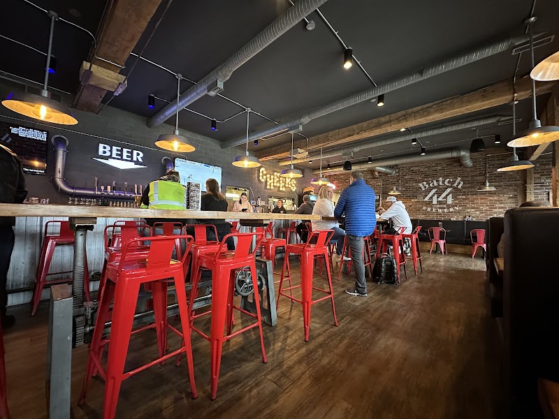 Batch 44 Brewery & Kitchen 2