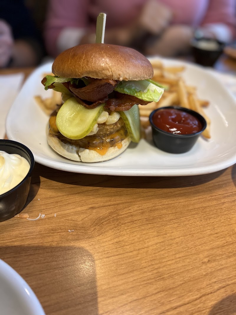Boston Pizza 4
