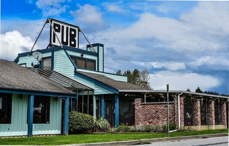 Captain's Cabin Neighbourhood Pub 3