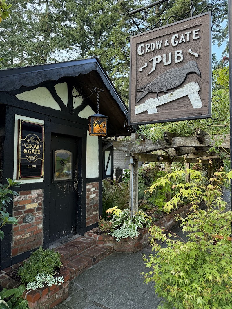 Crow & Gate Pub 3