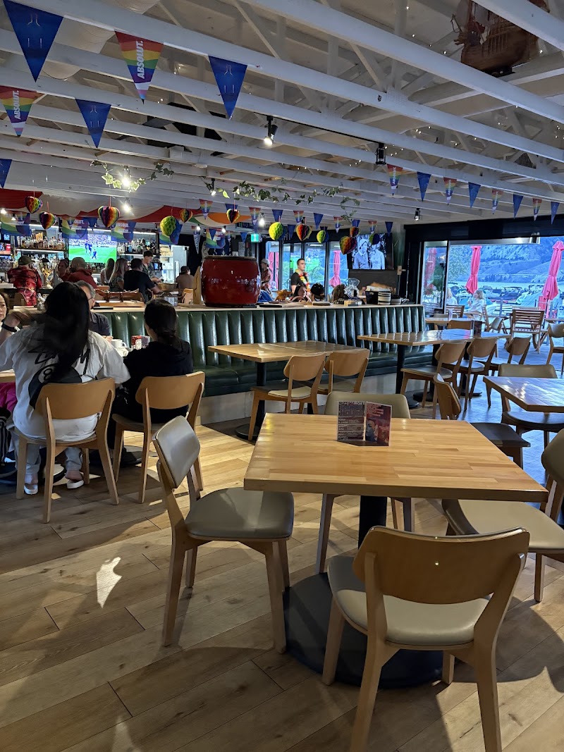 Dragonboat Pub 4