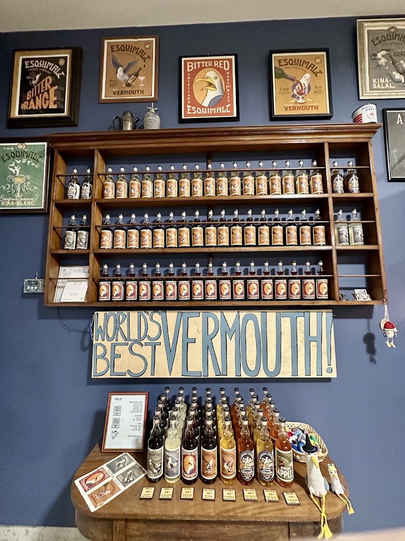 ESQUIMALT Vermouth & Apéritifs 4