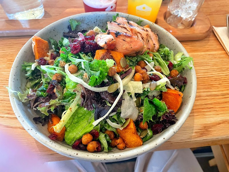 Four Winds Beach House & Brewery 3