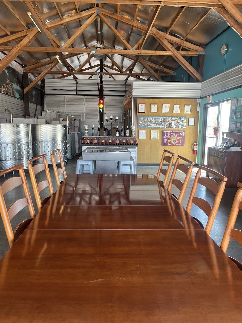 GLM Wine Co. 4