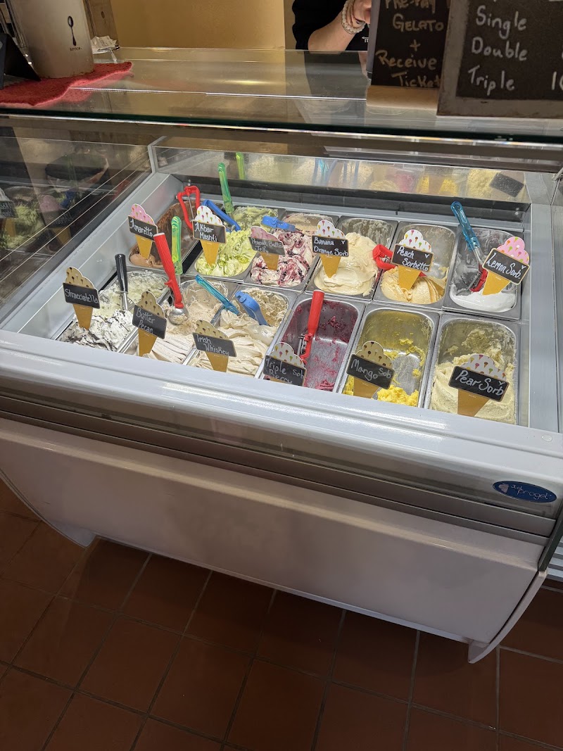 Grove Hall Farm, Italian Kitchen, Market & Deli 3
