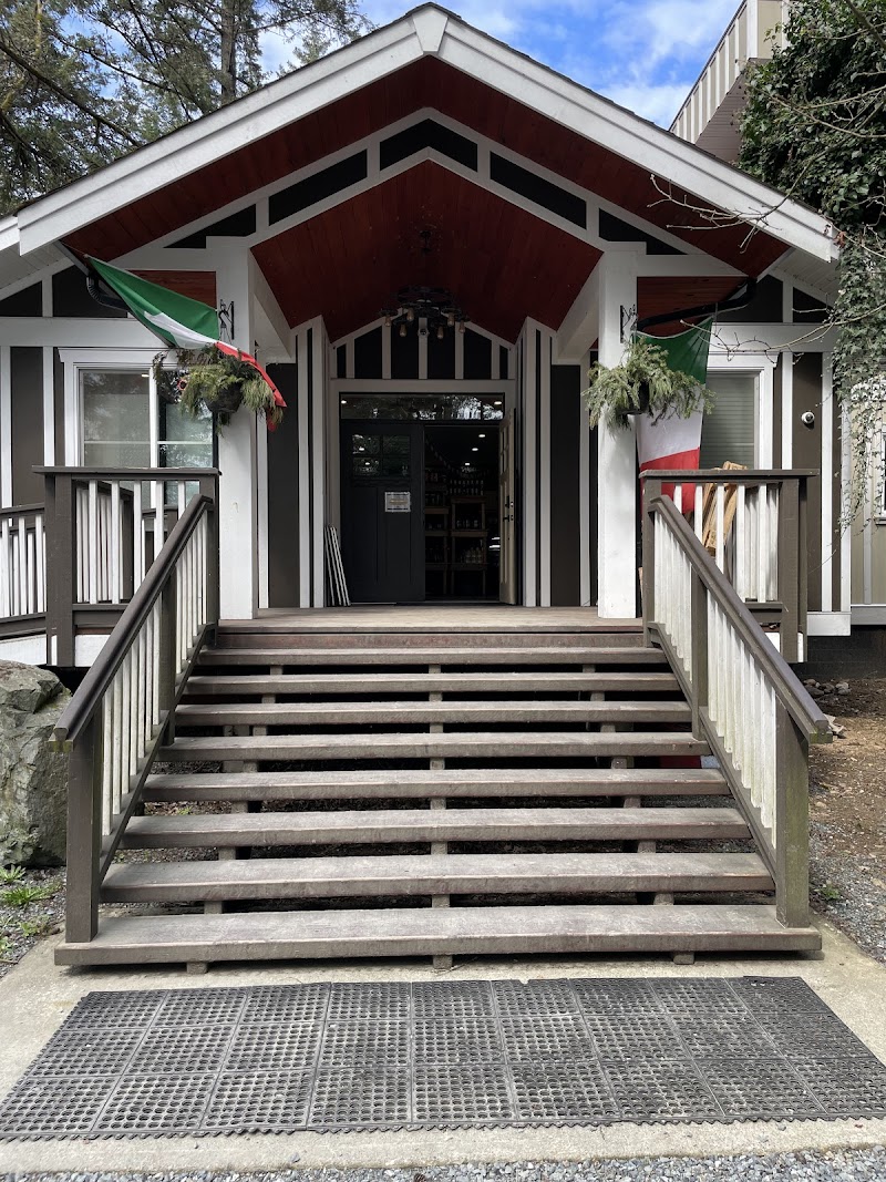 Grove Hall Farm, Italian Kitchen, Market & Deli 5