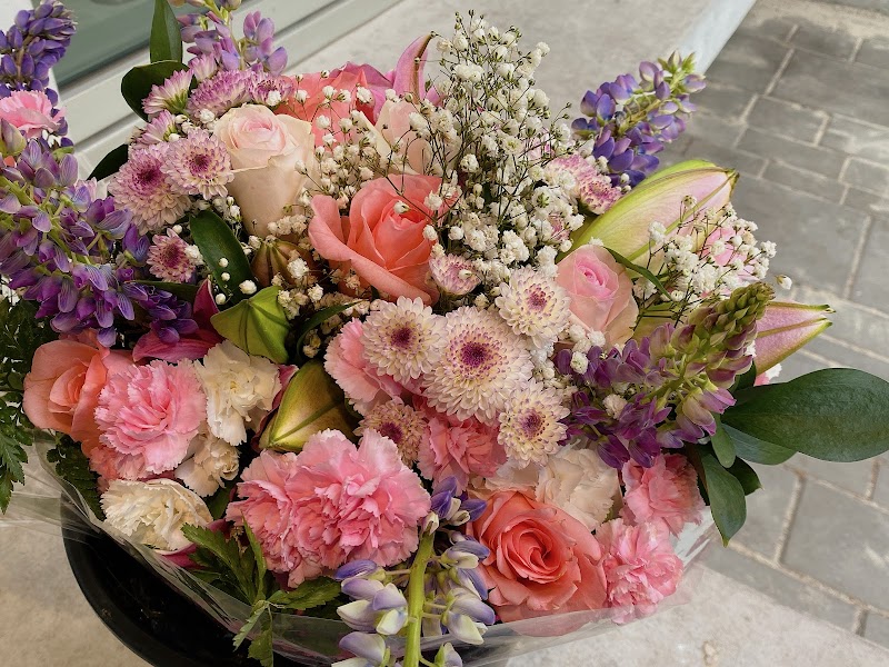 Mayhew Sherwood Produce and Flowers