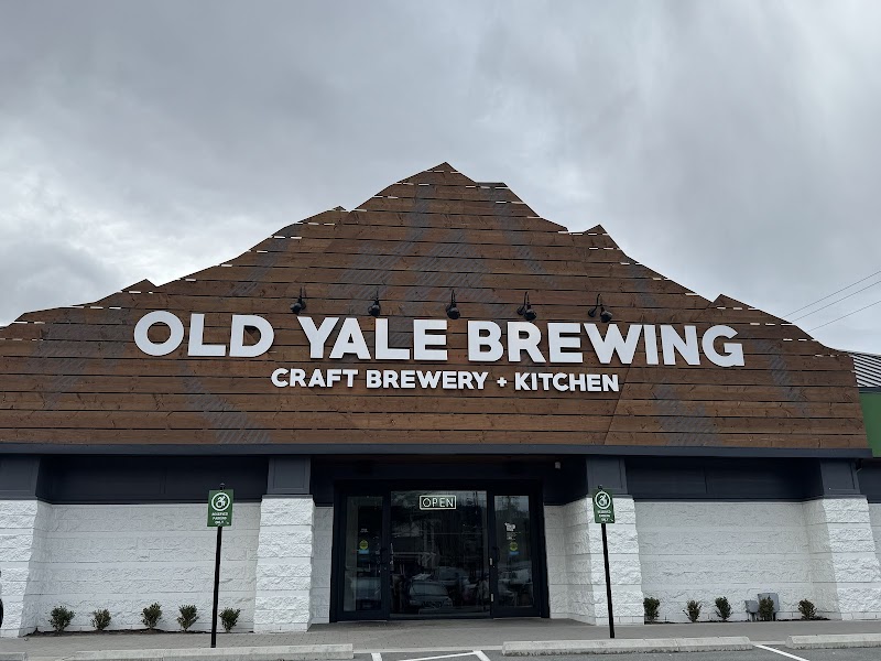 Old Yale Brewing: Abbotsford Craft Brewery + Kitchen 4