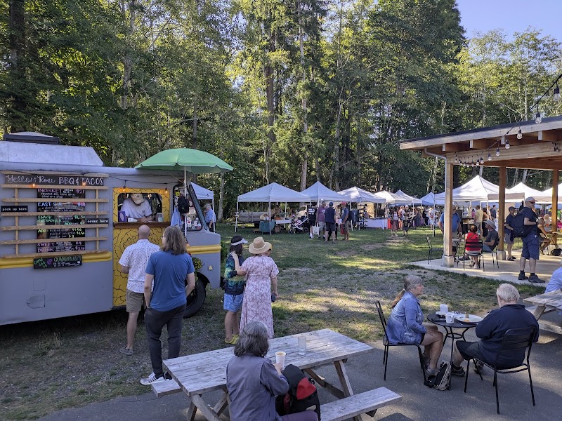 Quadra Island Farmers Market & Bazaar 4