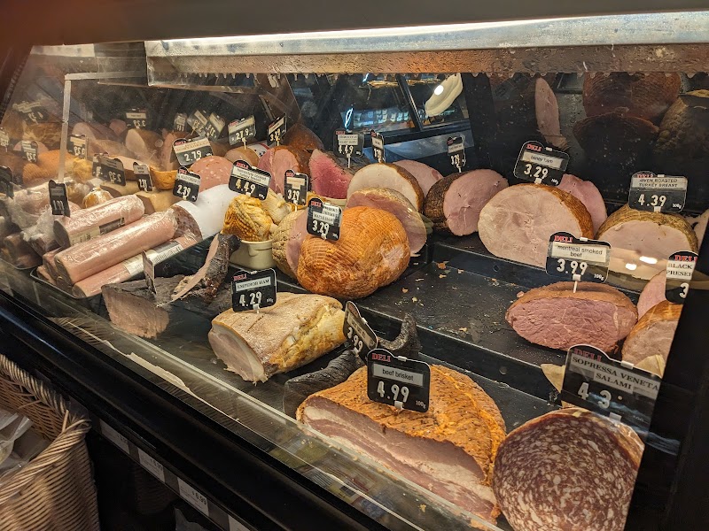 Queenside Market;Queensdale Market 3