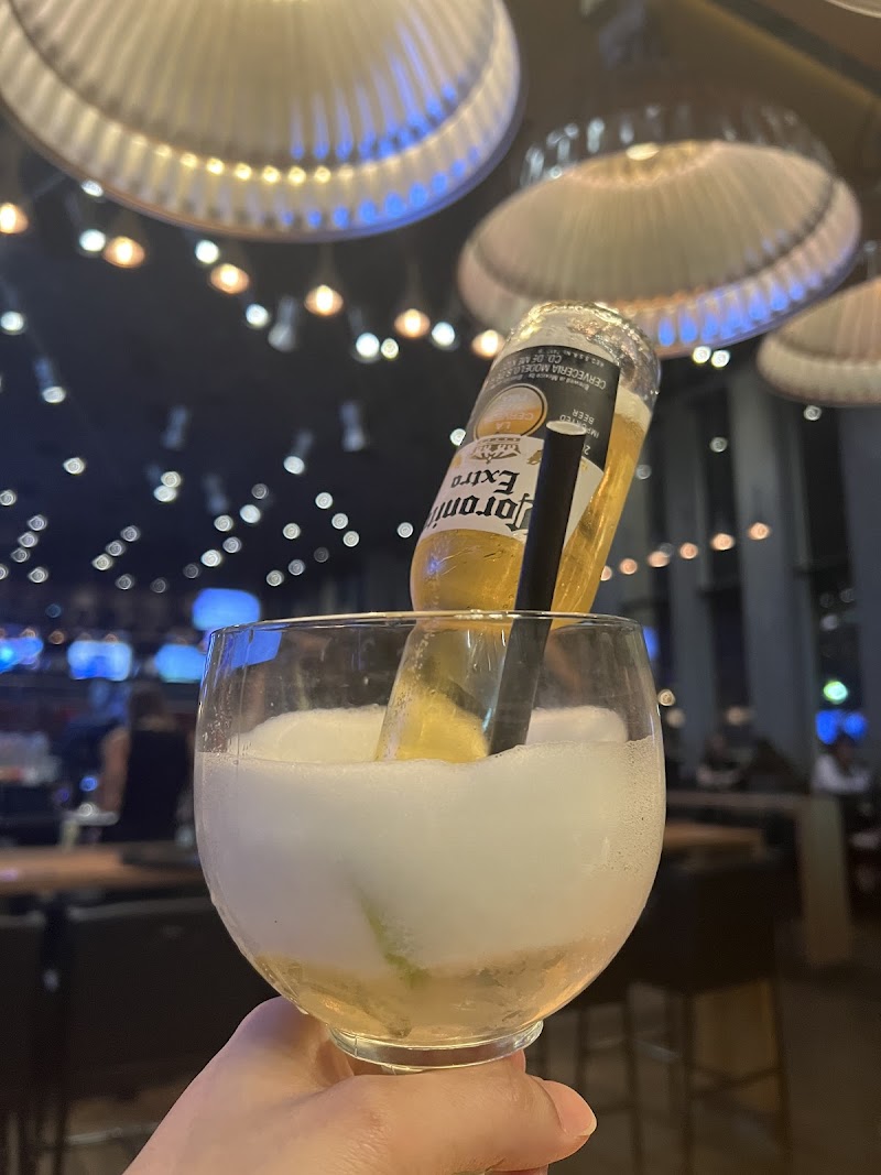 Shark Club Sports Bar & Grill 5