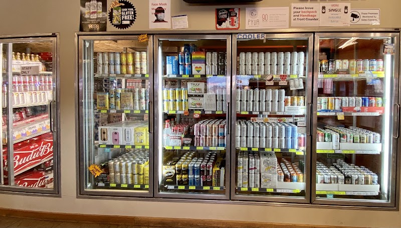 Skaha Lake Liquor Store 3