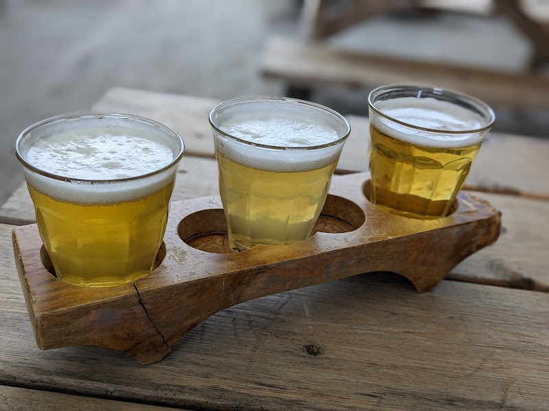 Slow Hand Brewery 4