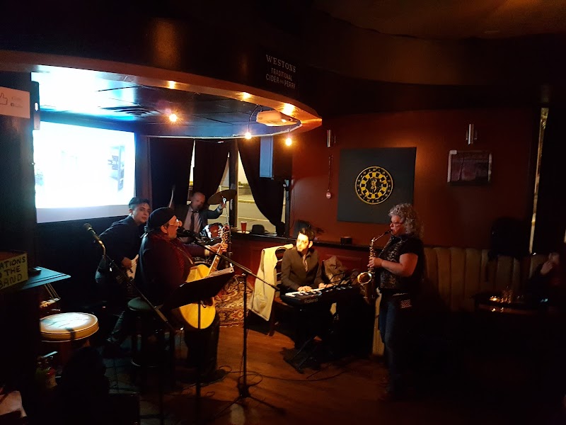 The Corner Lounge 4